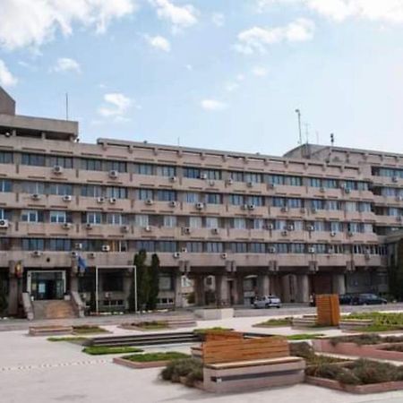 Tribunal Apartament Langa Faleza Dunarii Braila Ngoại thất bức ảnh